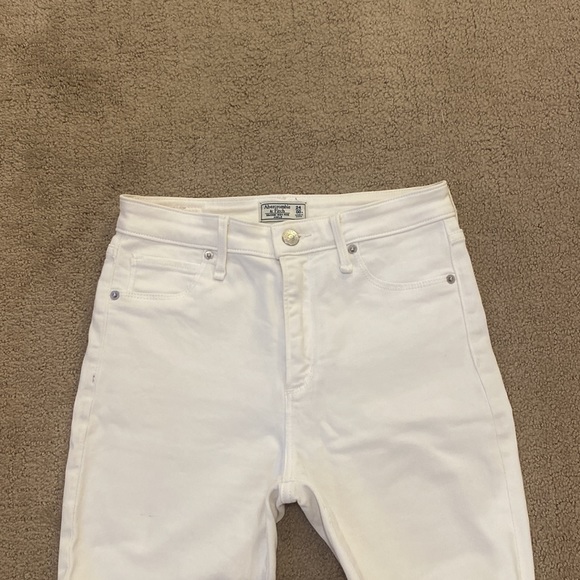 Abercrombie White Simone High Rise Ankle Jeans - Picture 6 of 10